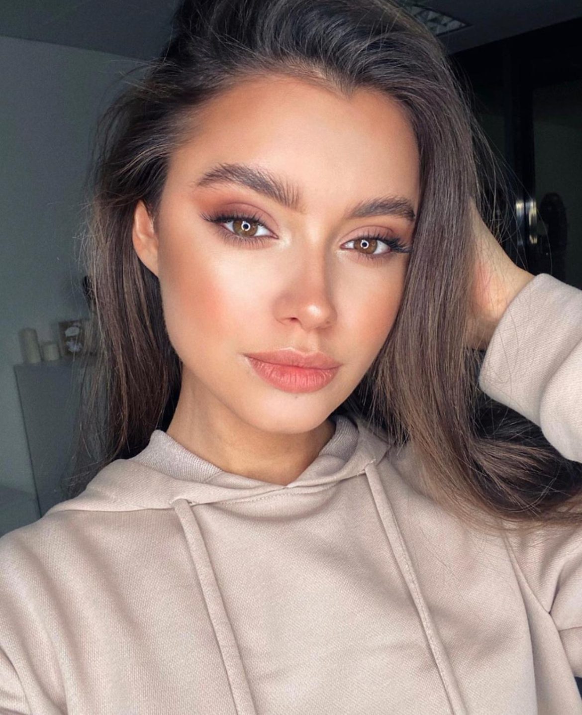 Anadolu Yakası Otelde Ve Plaza da Görüşme Yapan Escort Doğa